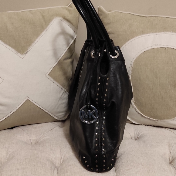 Black Michael Kors Shoulder Bag - Picture 2 of 3